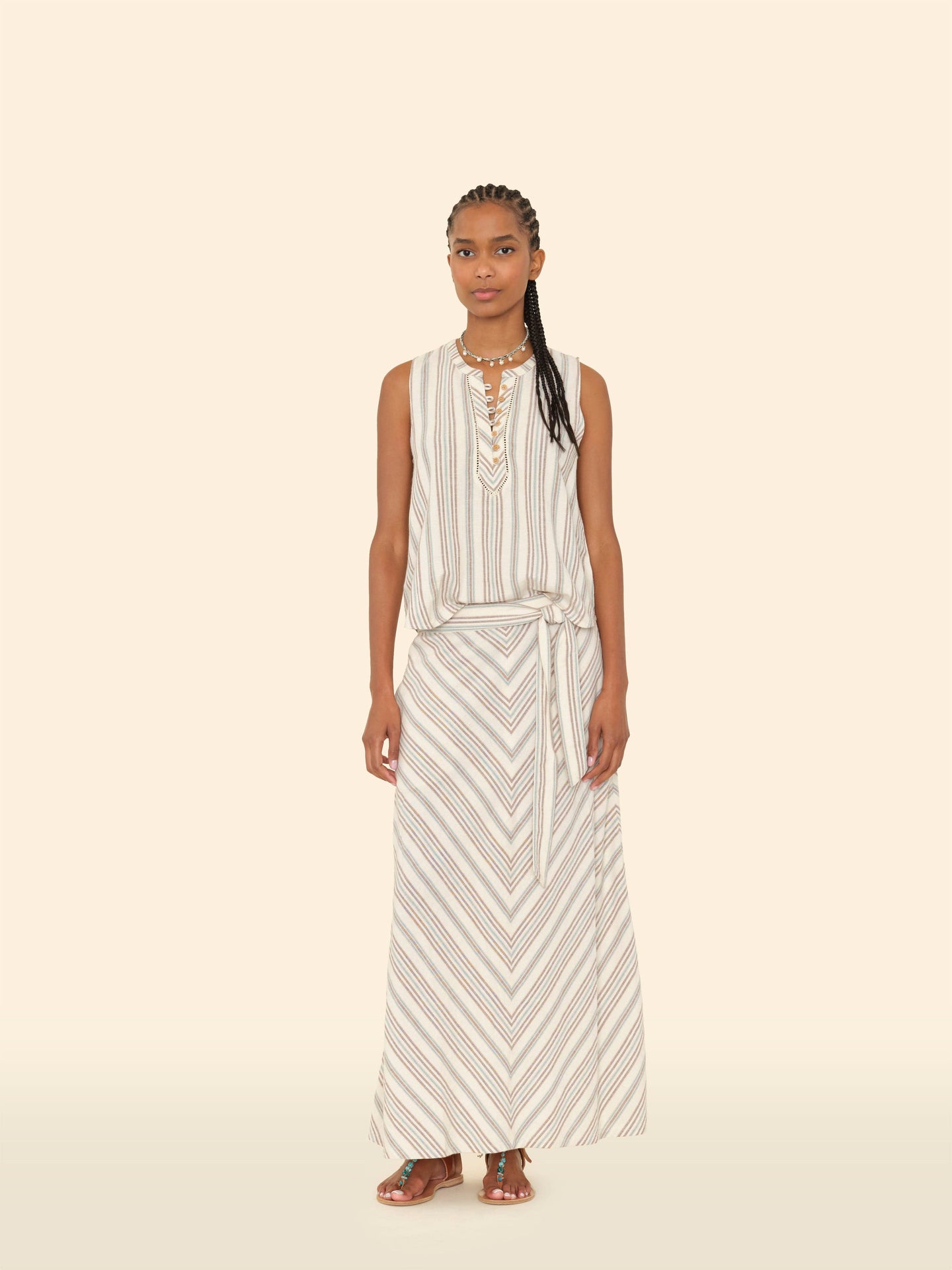X2503 Skirt Ivory Sand Mikayla Skirt Ivory Sand Mikayla Skirt
