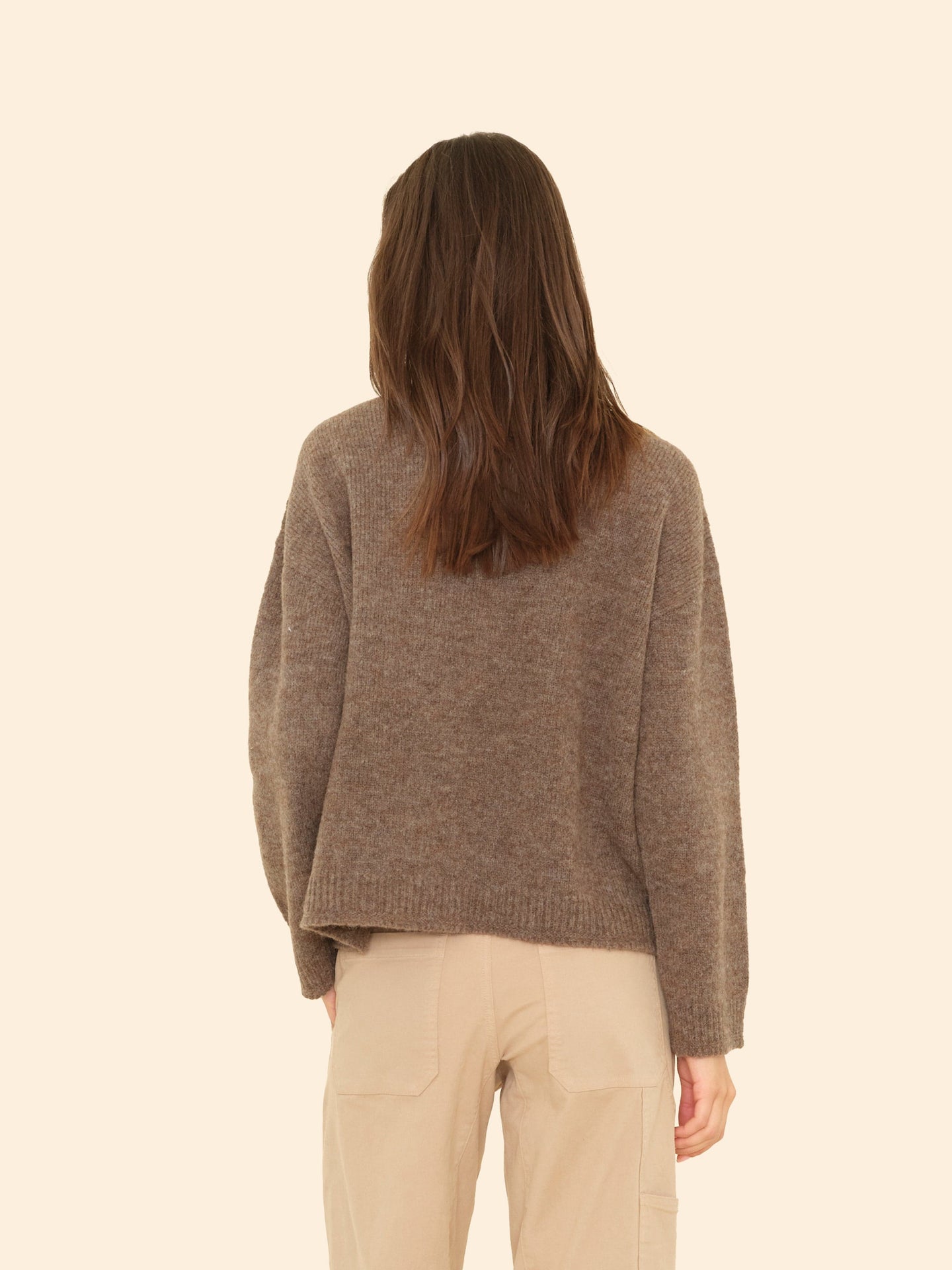 X2506 Sweater Taupe Cameron Sweater Taupe Cameron Sweater