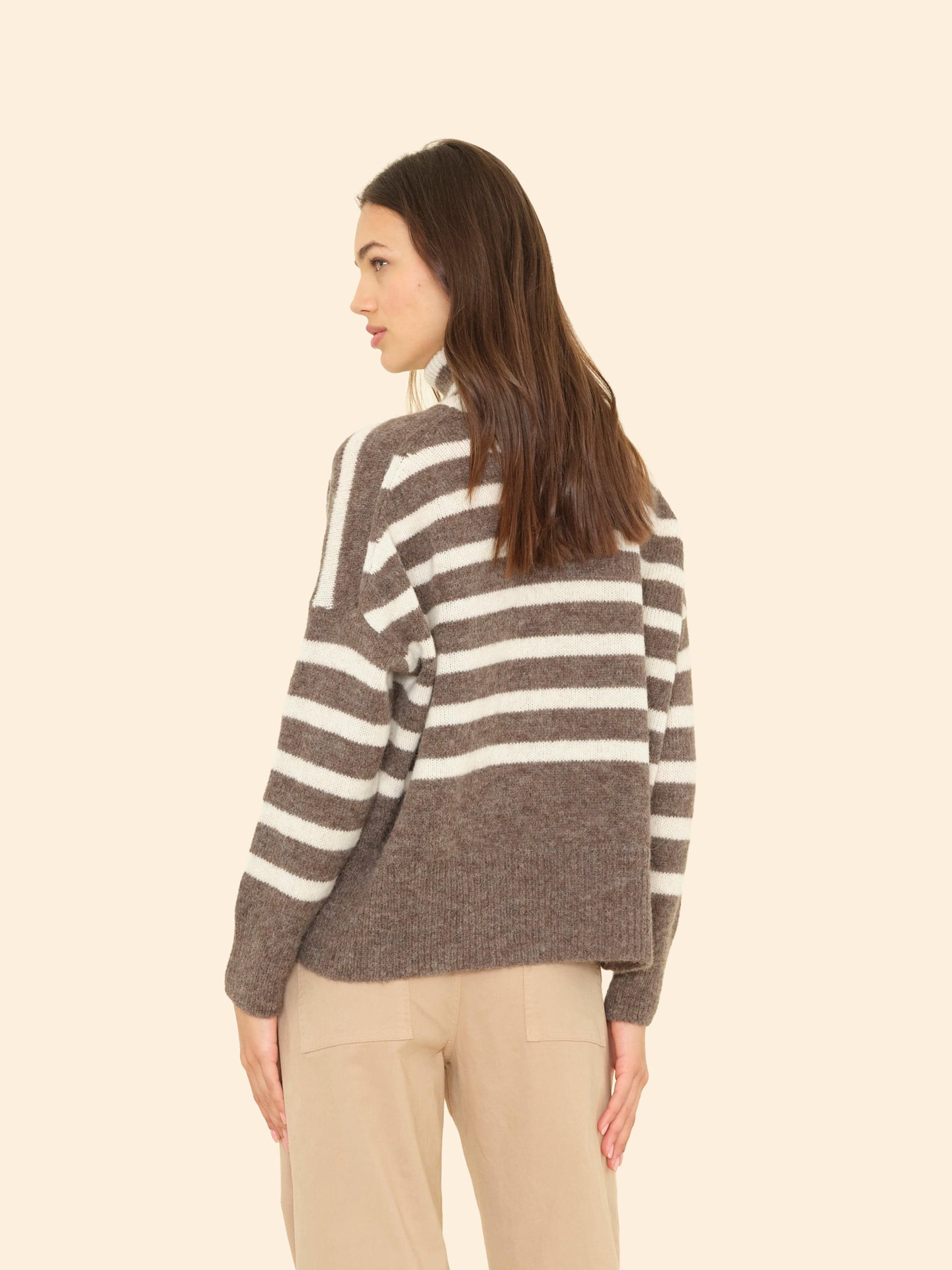 X2506 Sweater Wheat Ivory Brady Sweater Wheat Ivory Brady Sweater