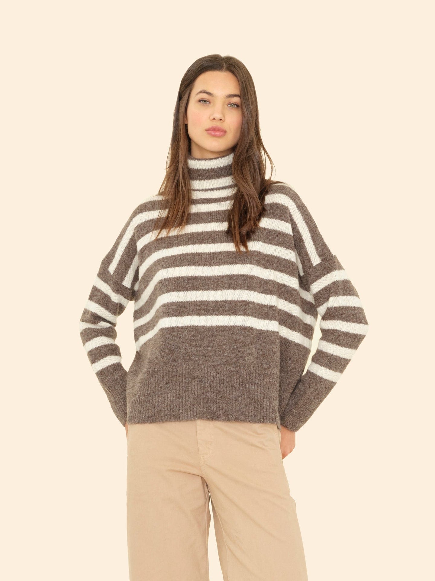 X2506 Sweater Wheat Ivory Brady Sweater Wheat Ivory Brady Sweater