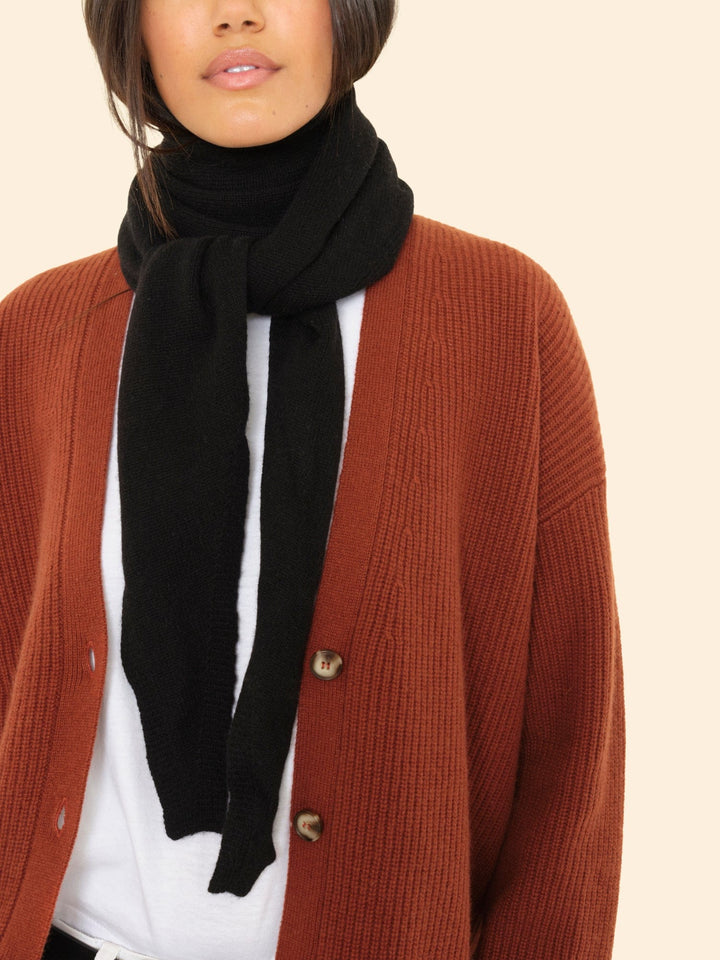 X2508 Scarf One Size / Black Black Le Petit Scarf X9MRS047-OS-BLK Black Le Petit Scarf