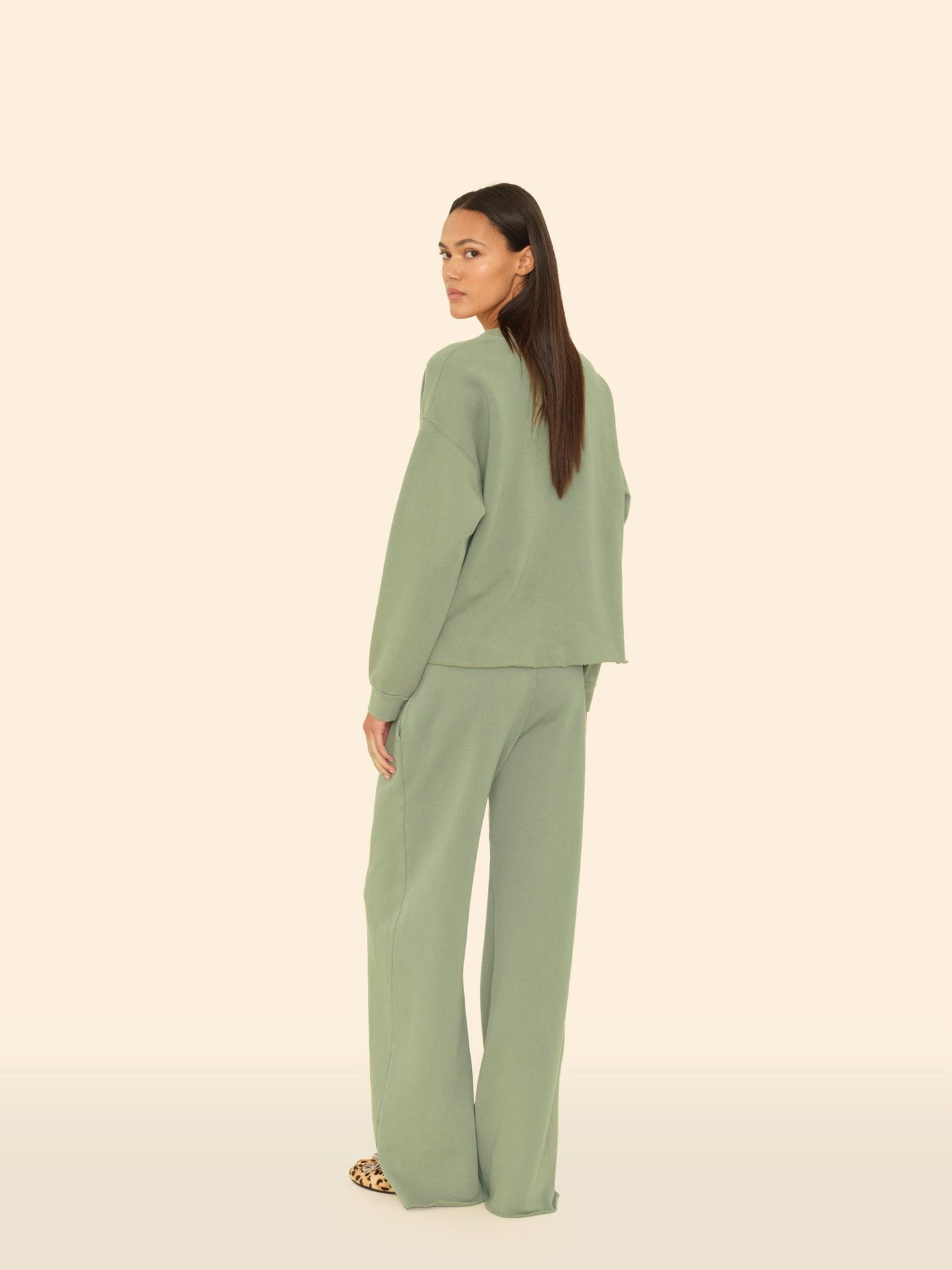 X2508 Sweatpant Olive Leaf Emmette Sweatpant Olive Leaf Emmette Sweatpant