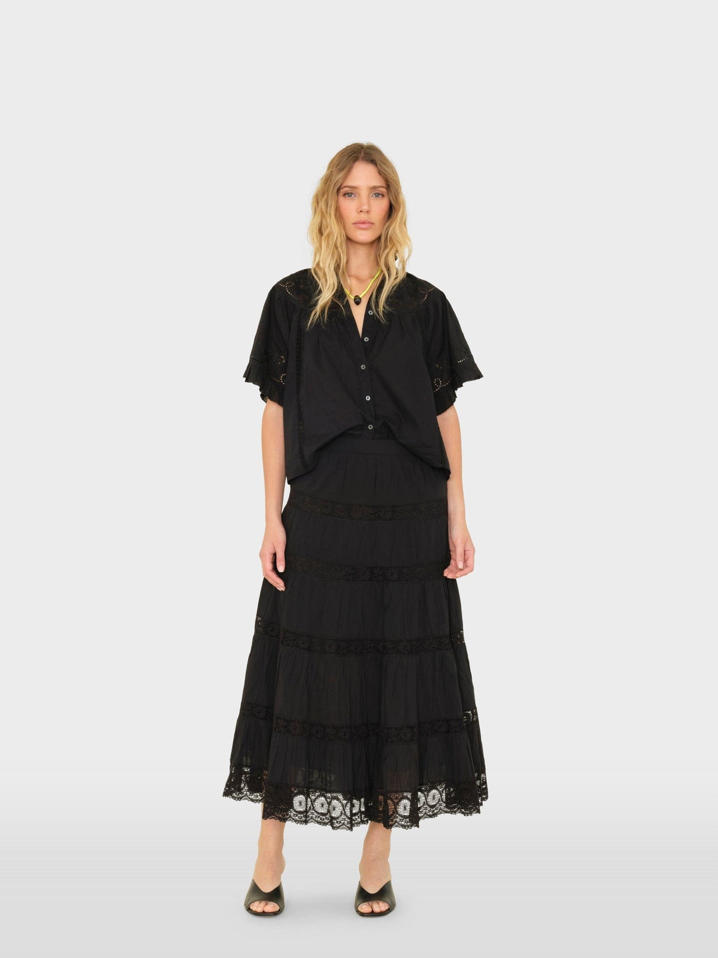 X2601 Skirt Black Amore Skirt Black Amore Skirt