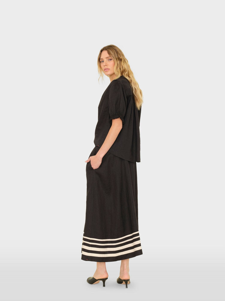 X2601 Skirt Black Lucille Skirt Black Lucille Skirt