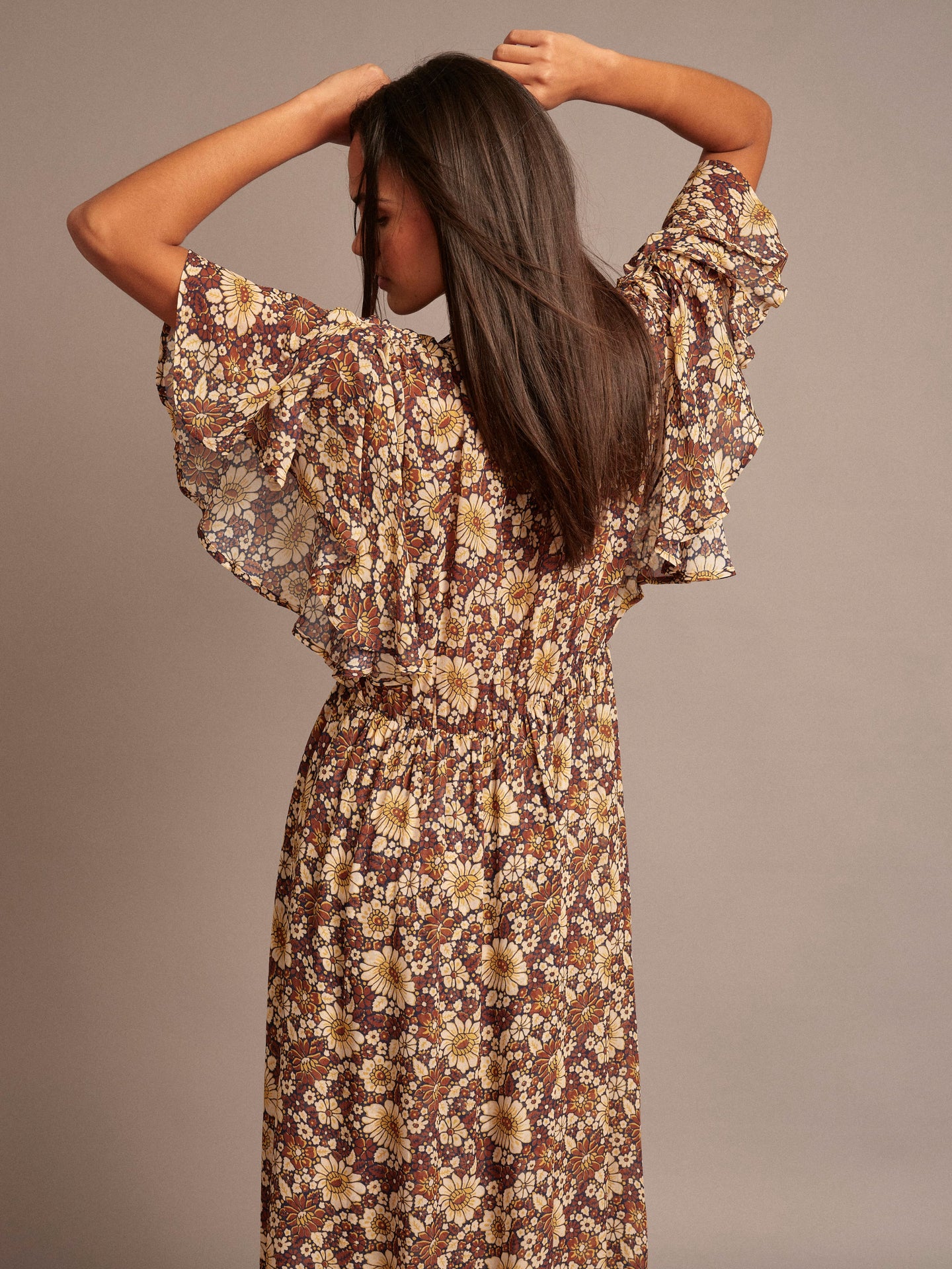 X2605 Dress Tawny Brown Roberta Dress Tawny Brown Roberta Dress