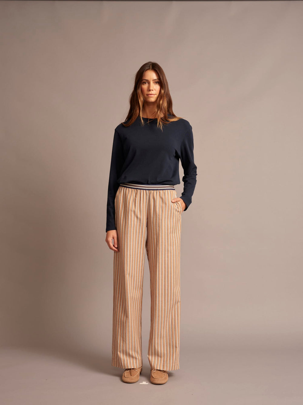 X2605 Pant Hickory Navy Alto Pant Hickory Navy Alto Pant