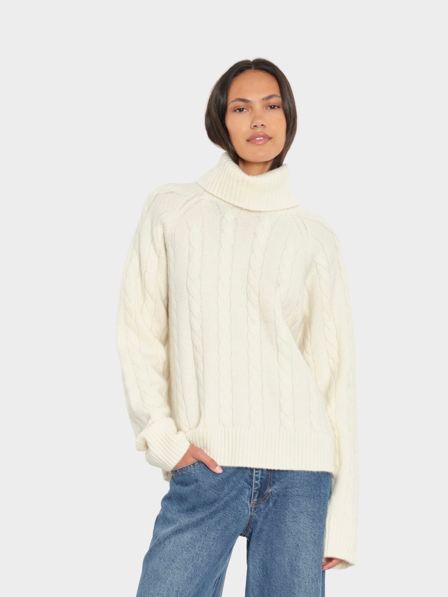 X2606 Sweater Cream Feather Toby Sweater Cream Feather Toby Sweater
