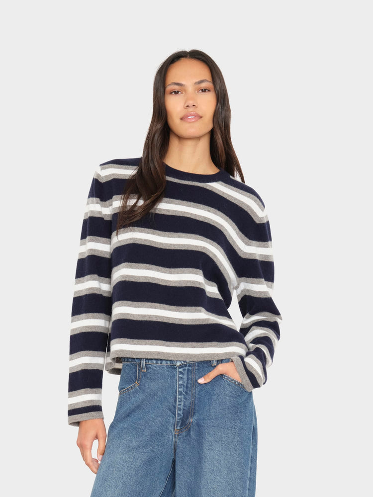 X2606 Sweater Midnight Ivory Maxwell Sweater Midnight Ivory Maxwell Sweater