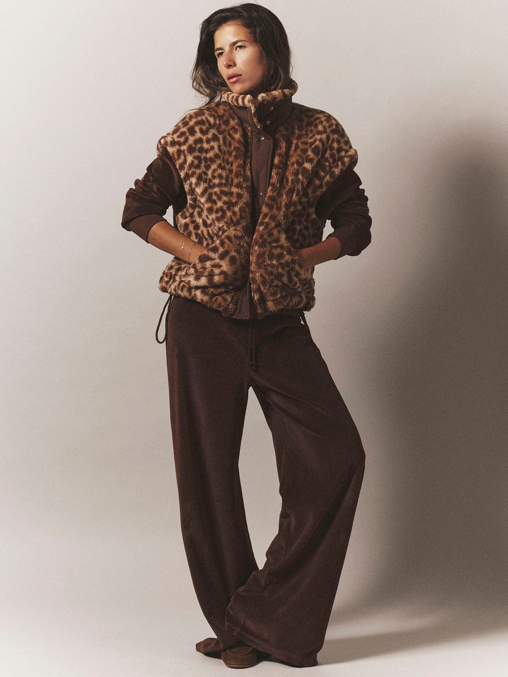 X2607 Sweatpant Mocha Brown Manon Velour Sweatpant Mocha Brown Manon Velour Sweatpant
