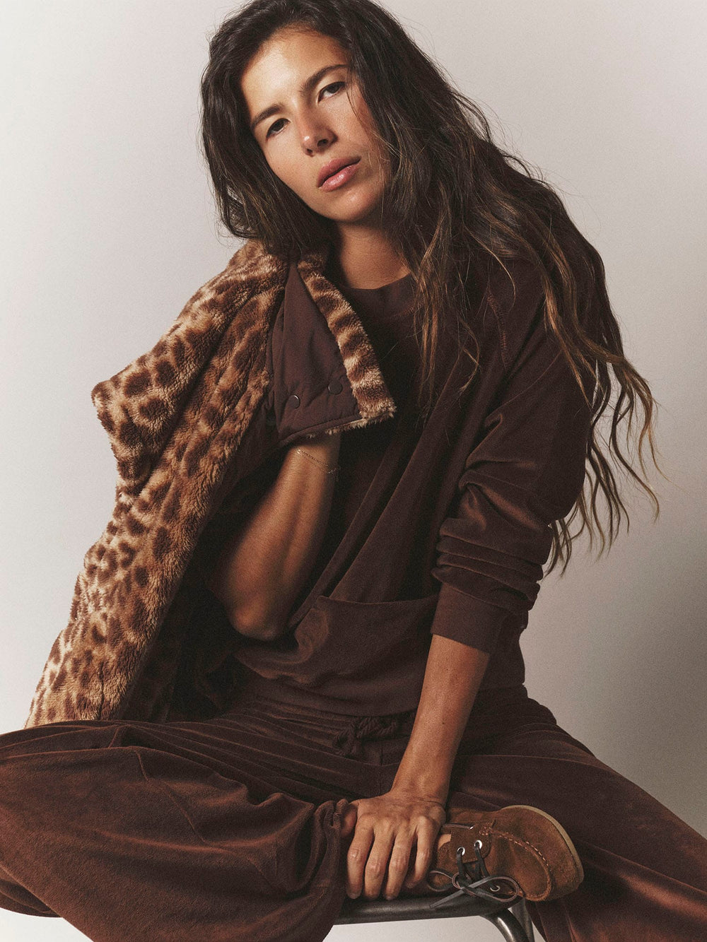 X2607 Sweatshirt Mocha Brown Pierre Velour Sweatshirt Mocha Brown Pierre Velour Sweatshirt