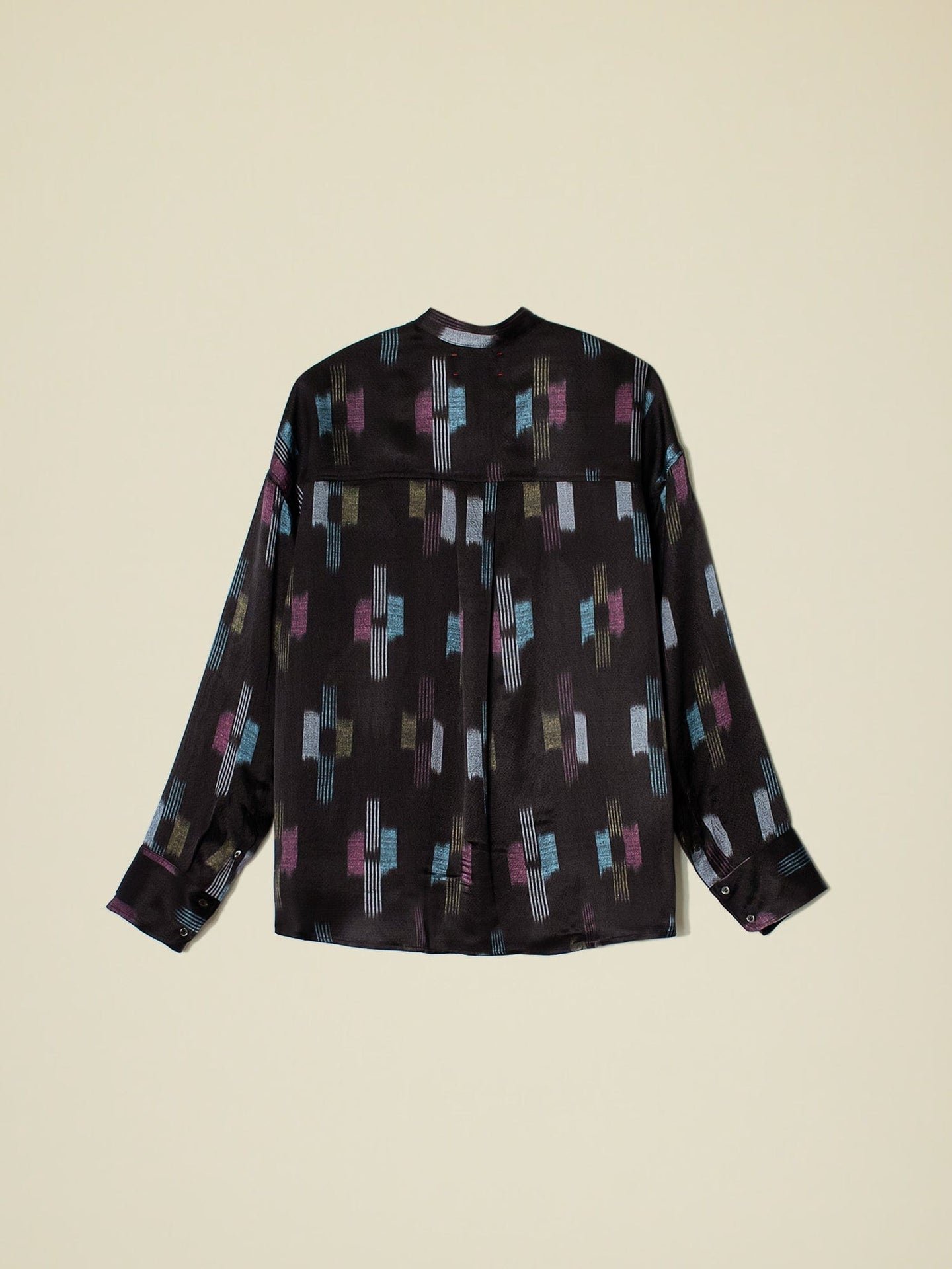 Xirena Shirt Black Ikat Penrose Shirt
