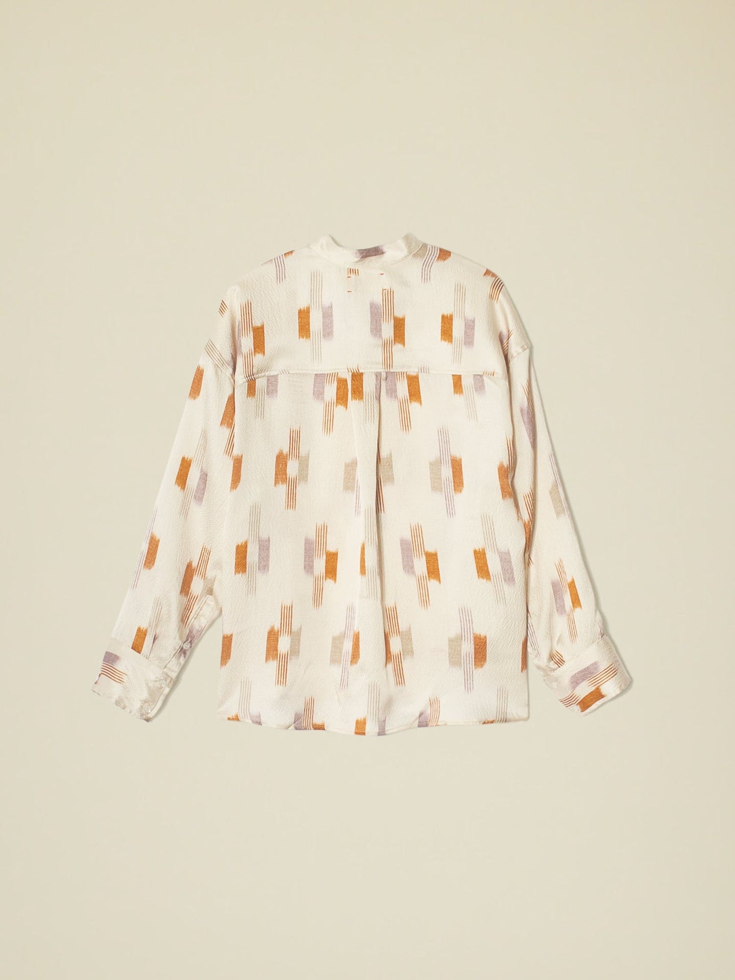 Xirena Shirt Cream Ikat Penrose Shirt